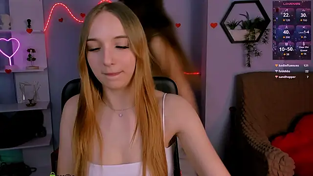 rebecca_smile: онлайн-секс-чат