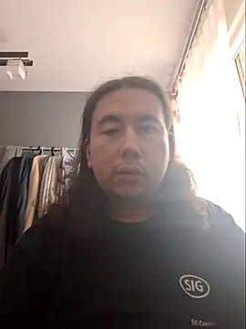 malchik03: διαδικτυακό σόου στην κάμερα