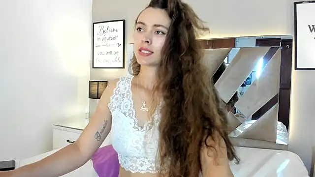 cellestehot: онлайн-секс-чат