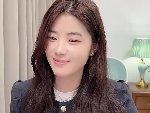 Nicole20266 Show in webcam