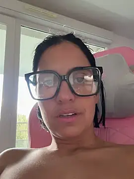 LaPetiteKim webcam show