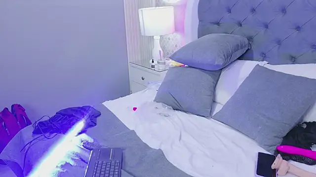 TaniaBlaze Live XXX Chat