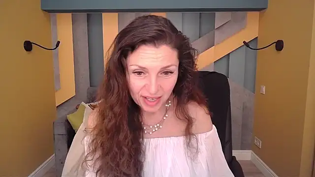 دردشة EllaLong الجنسية المباشرة