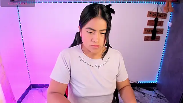 دردشة vickylatina_ الجنسية المباشرة