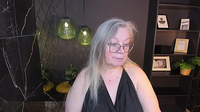 NataliMellow Chat XXX in diretta