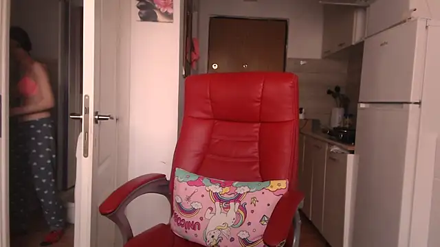 Chat +18 de simyhvn ao vivo