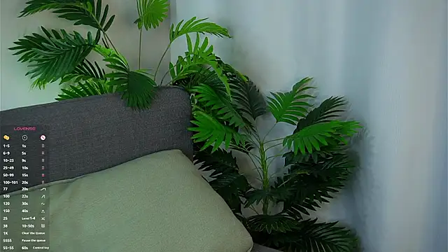 Chat XXX en directo de ClarineCasebolt