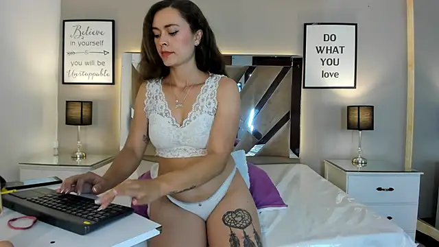 cellestehot 即時 XXX 聊天