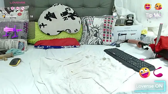 Chat +18 de katysquirtdirty ao vivo