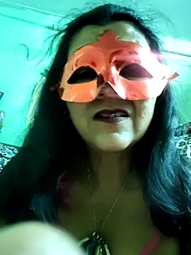 Chatroom XXX en direct de LOVE__RANI