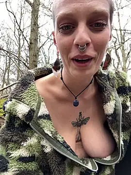 MenaDreadfull – Naživo XXX chat