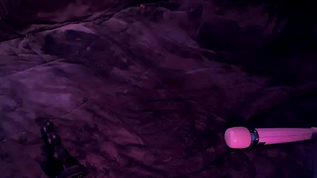 SpunsieLove élő XXX-chatje