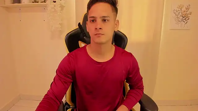 Show modela sexy_andres01 na web-kameri