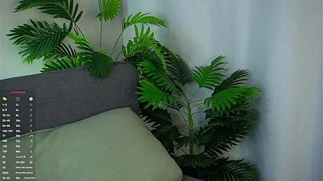 Chat XXX en directo de ClarineCasebolt