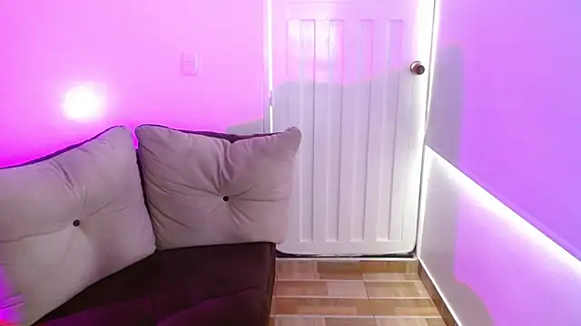 milfrousse Live XXX-chat