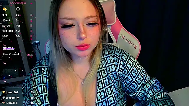 Emiliaaah live XXX chat