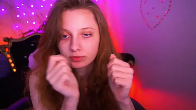 CuteeFoxy Chat XXX in diretta