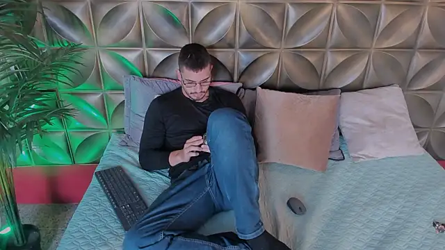 Jay_Grip Chat XXX in diretta