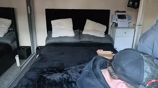 WifeWithPermission 라이브 XXX 채팅