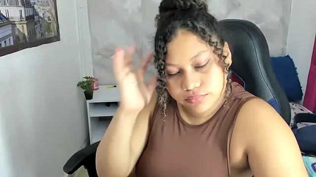 Czat XXX na żywo – Lunastar02