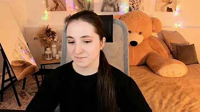 VirtuallVoyant élő XXX-chatje