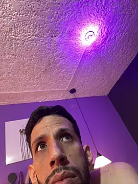 Chat +18 de Karim_mansur ao vivo