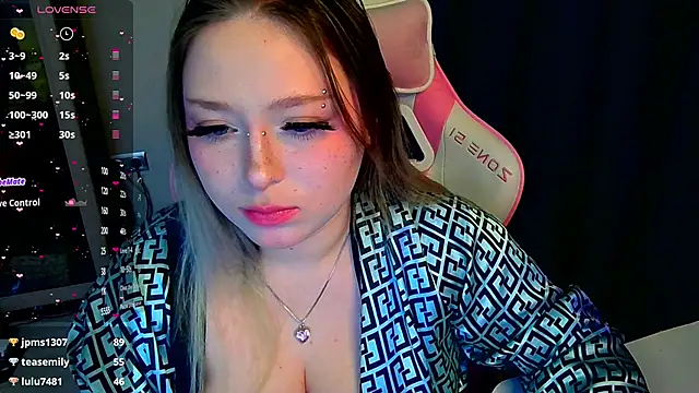 Emiliaaah Live XXX-Chat