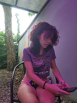 Isabella_Stark Chat XXX in diretta