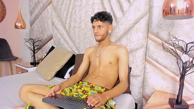 Pokazy przed kamerką – LuckySammer