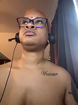 nickytheehawtie élő XXX-chatje