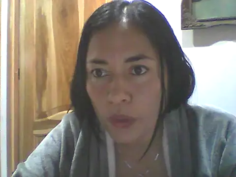 دردشة Erin_oficial الجنسية المباشرة