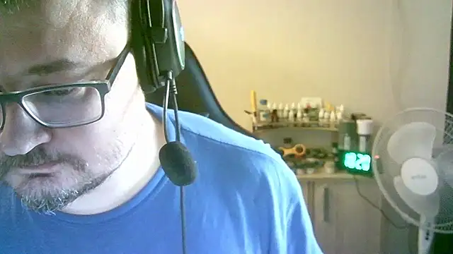 Czat XXX na żywo – SirAbuser