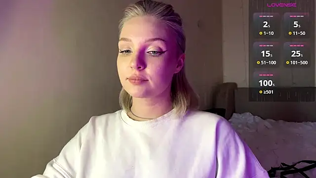 creampiiee: онлайн-секс-чат