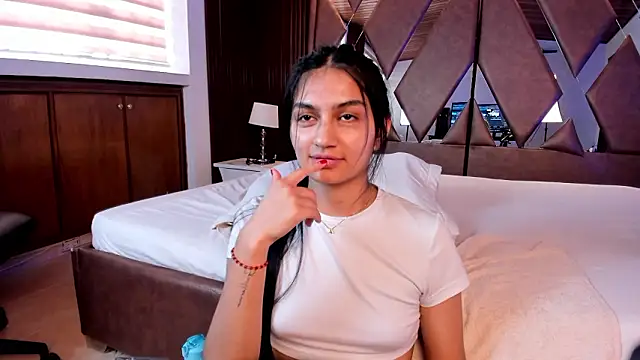 AidaJones live XXX chat