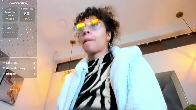 Hanna_Cornee_ – Live XXX-chat