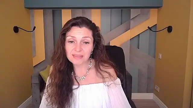 EllaLong's Live XXX Chat