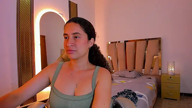 NoaMalak7 – Naživo XXX chat