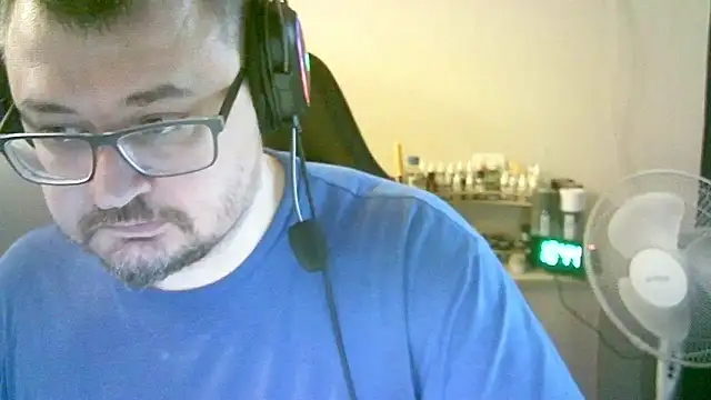 SirAbuser Chat XXX in diretta