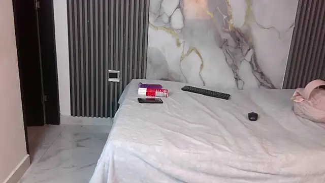 LunandCarlos' Webcam Show