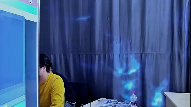 Chat +18 de STR-100 ao vivo