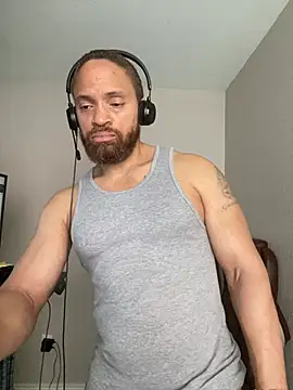 Chatroom XXX en direct de Fathero1time