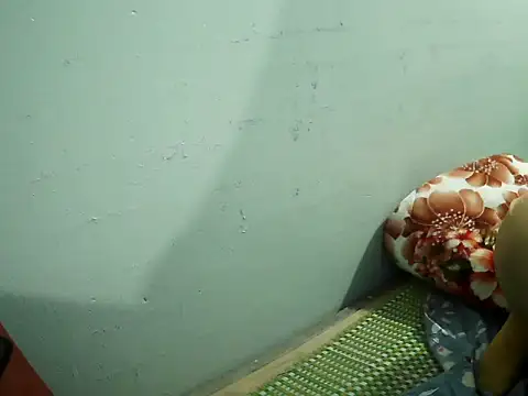 Ana_2023: διαδικτυακό σόου στην κάμερα