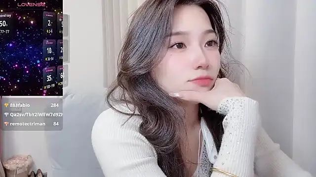 yuyu_77 网络视讯表演