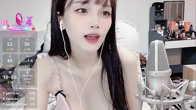 twlilybae 现场XXX聊天