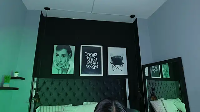 kitty_collins_'s Live XXX Chat