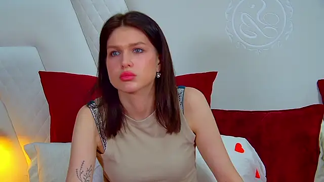 KristiClar Show in webcam