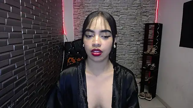 XXX chat uživo modela keizy__conte