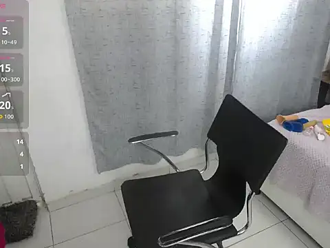 miss_charlott_18 Live XXX-Chat