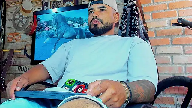 Show modela dominic_jonson na web-kameri