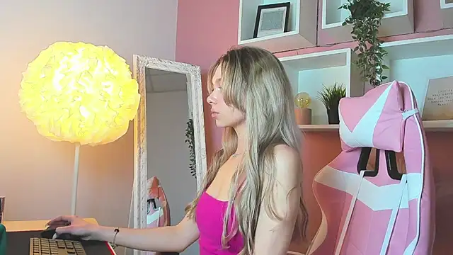 LuluAlis' Live XXX Chat